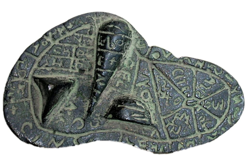 Etrüsk veya Roma dönemine ait bir "haruspex" aleti, Antik çağlarda kehanet