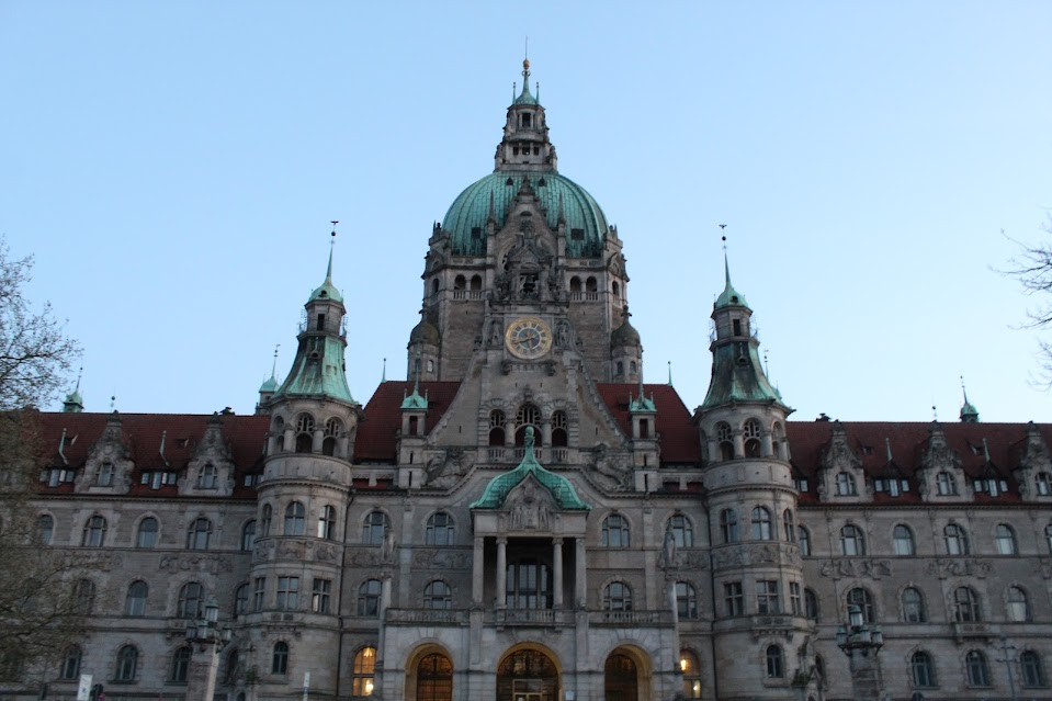 Neues Rathaus Hannover - Yeni Belediye Binası