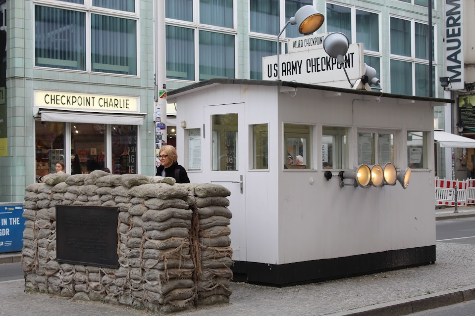 Checkpoint Charlie Berlin Gezi Rehberi