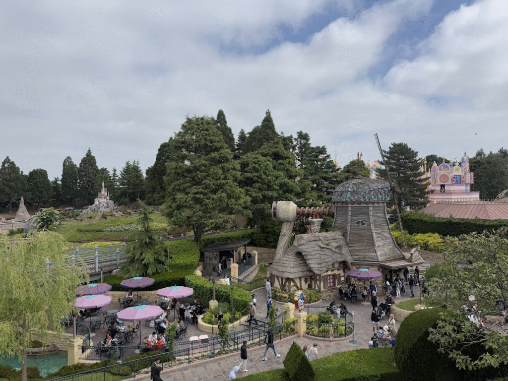 Disneyland Paris Park Fantasyland Alanı