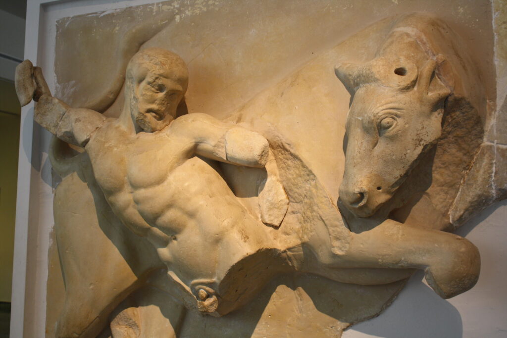 Herakles Kimdir? Herakles'in 12 Görevi | Girit Boğası