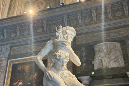 Bernini Burghose Galerisi Aeneas, babası ve oğlu